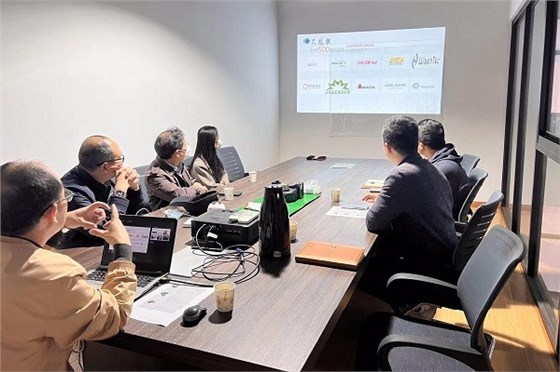 艾思捷歡迎西門子醫療器械有限公司來廠區進行合作考察 (2).jpg