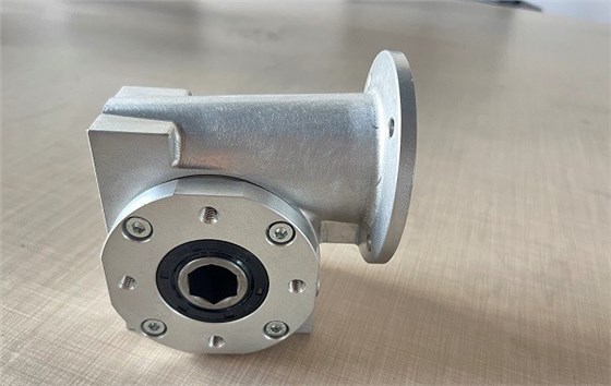 線體輸送、倍速鏈輸送線上用不銹鋼蝸輪蝸桿減速機 (2).jpg