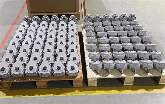 艾思捷發貨山東一批制冰機專用減速機 .jpg