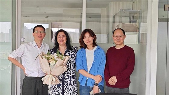 熱烈歡迎艾思捷意大利公司股東SARA到中國區開年度戰略會議 (2).jpg