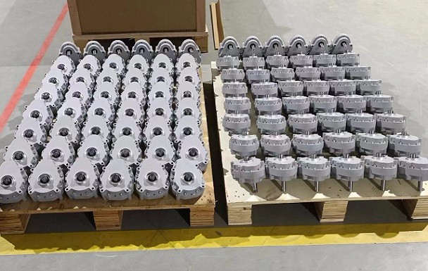 艾思捷發貨山東一批制冰機專用減速機 .jpg