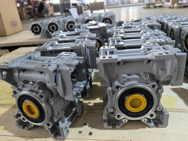 艾思捷小速比減速機 SJMRV050-5蝸輪減速機發貨杭州